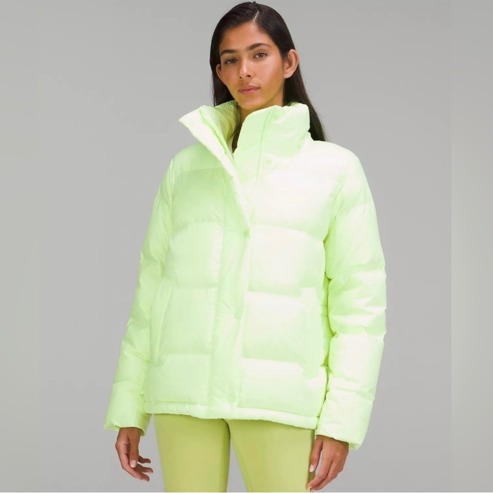 💚NEW LULULEMON WUNDER PUFF JACKET - Picture 2 of 10